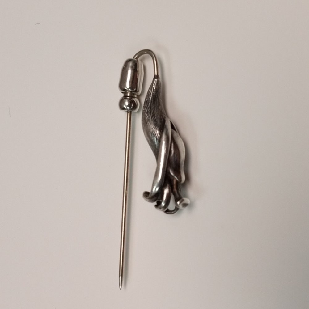 Mignon Faget Lilly Pin